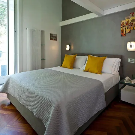 Elegant At Chiaia By Wonderful Italy Apartment *